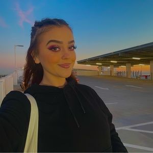 Meet your Posher, Samantha